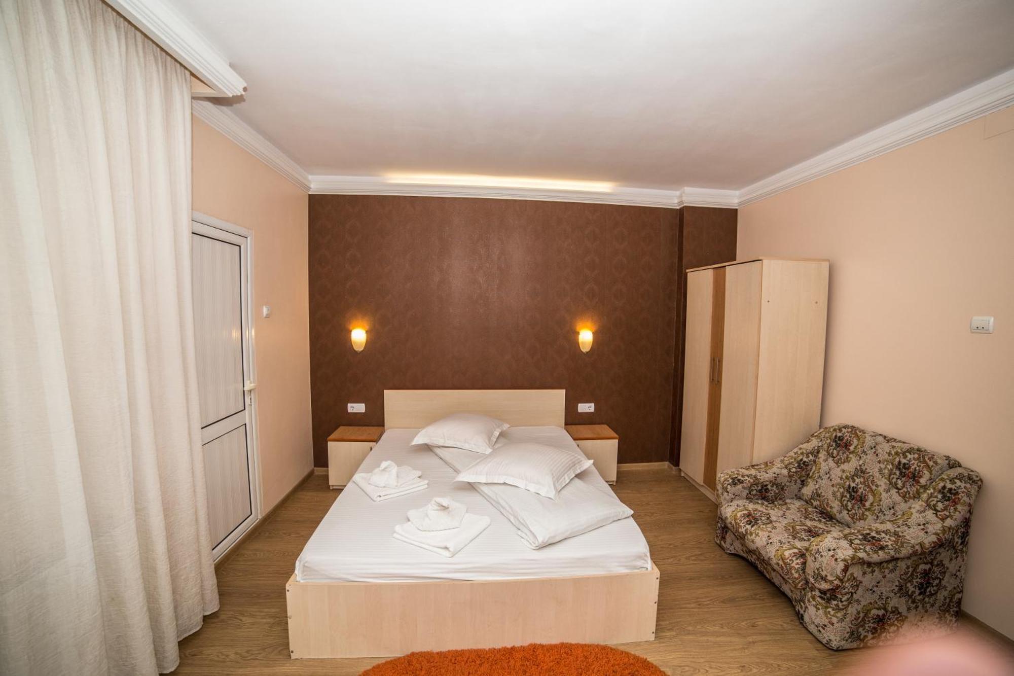 Guesthouse Magic Беїле-Херкулане Номер фото